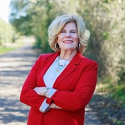 Maggie Rowe
